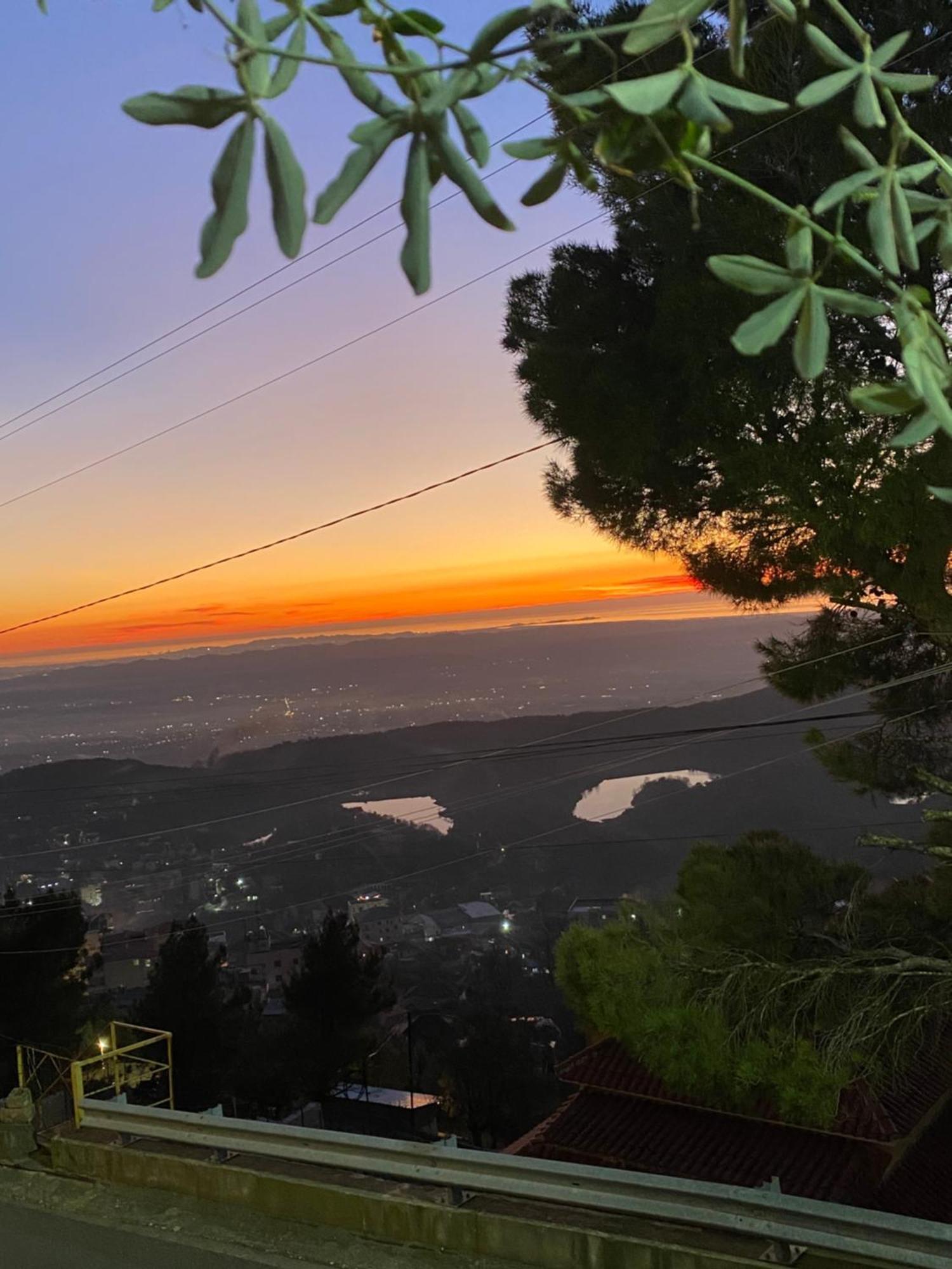 Vila Llulla Krujë Buitenkant foto