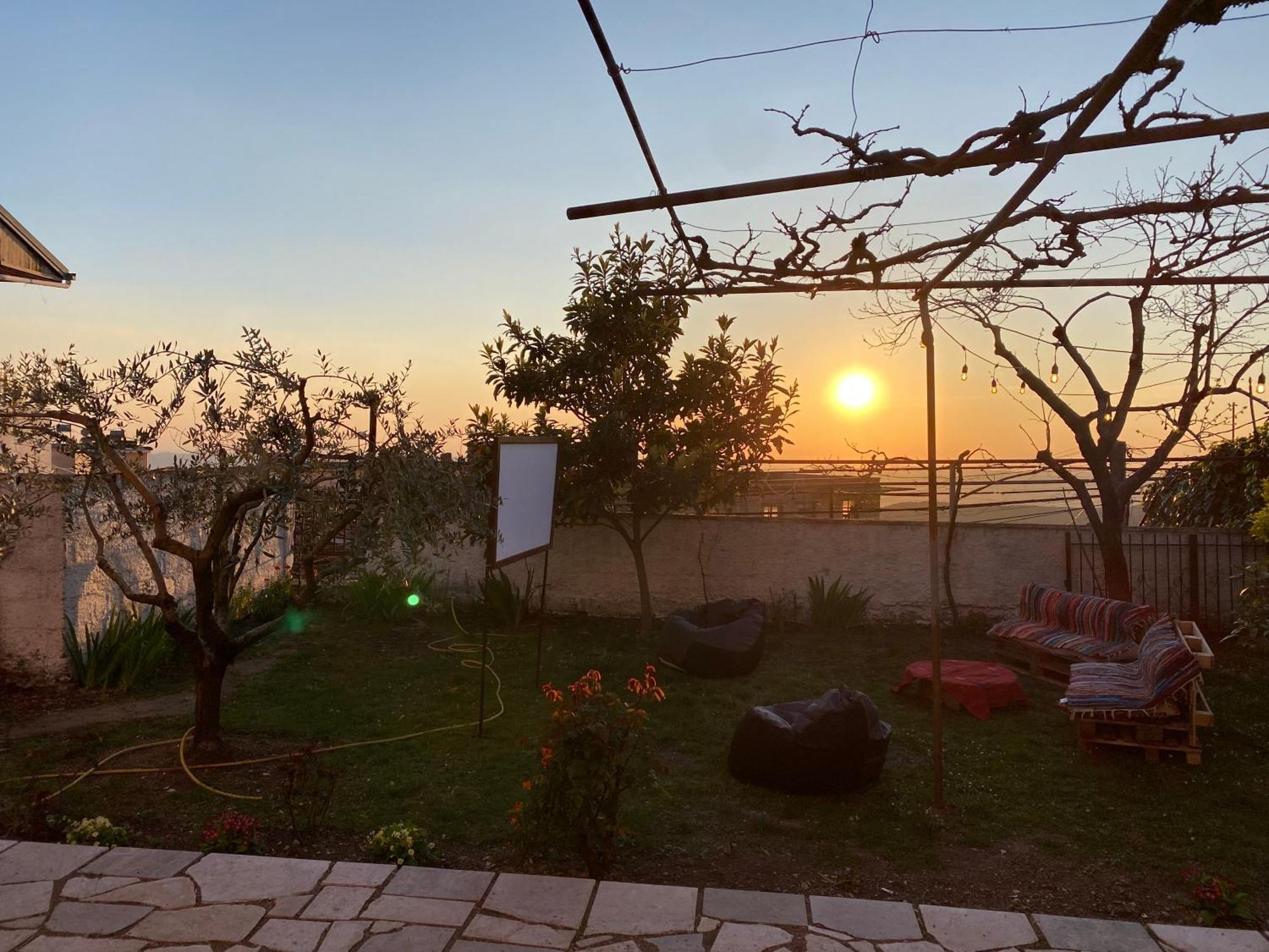 Vila Llulla Krujë Buitenkant foto